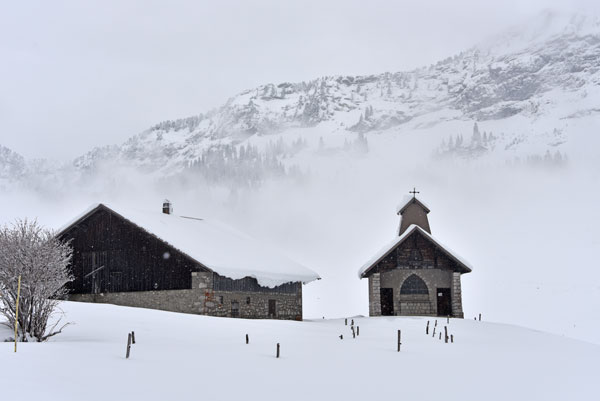 Le repas des montagnards, rien de tel après une bonne rando... Restaurant situé sur le plateau des Glières en Haute Savoie arvimedia